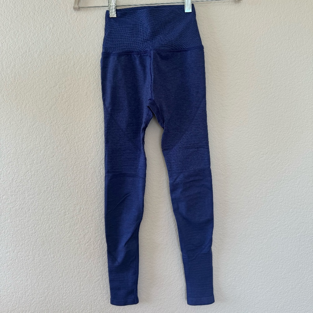 Alphalete purple leggings